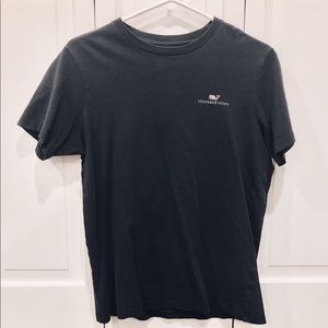 perfect condition, vineyard vines navy tee shirt